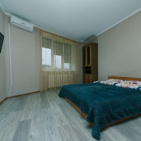 Apartamento Ахматовой 45 Kiev Exterior foto